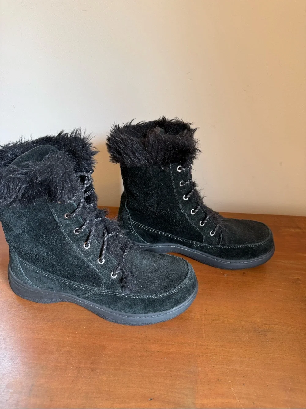 L.L. Bean Tek 2.5 Faux Fur Primoloft 100 Gram Insulated Black Suede Boots, 7.5
